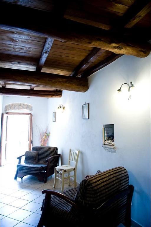 Bed And Breakfast Mblò Fondi Exterior foto