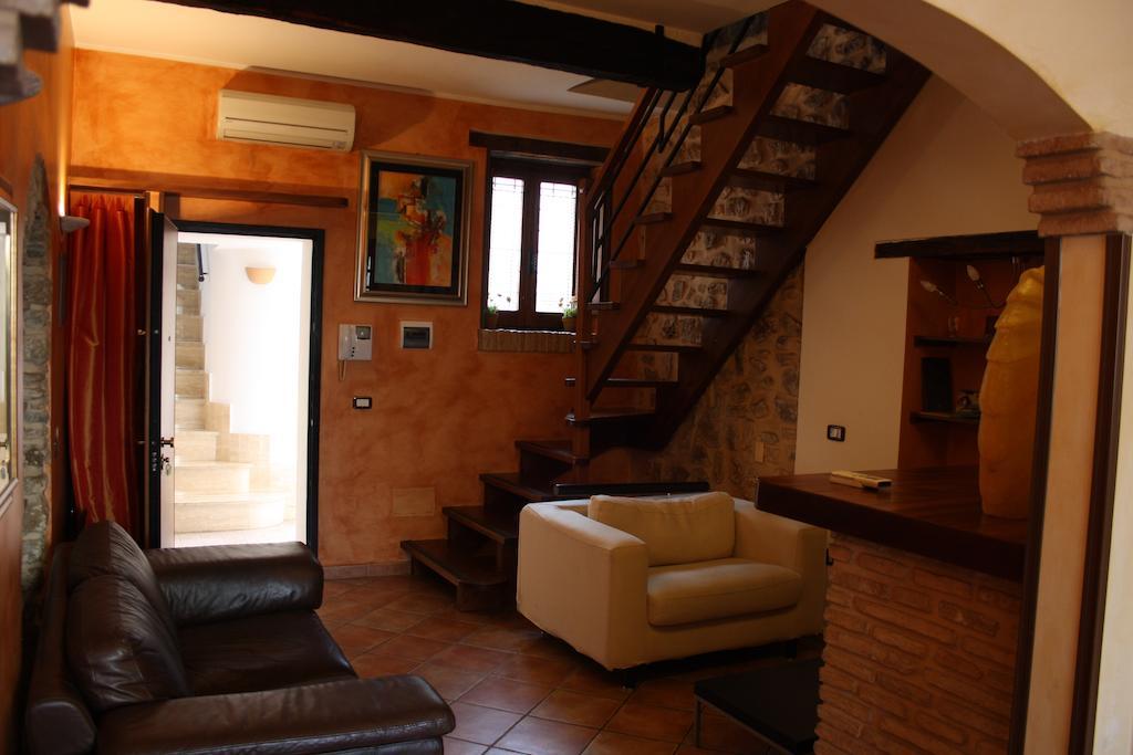 Bed And Breakfast Mblò Fondi Exterior foto
