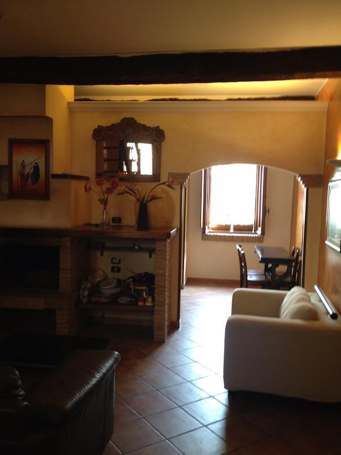 Bed And Breakfast Mblò Fondi Zimmer foto